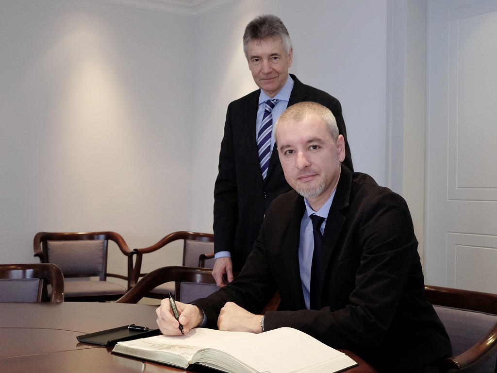 Generalni konzul Bosne i Hercegovine u Frankfurtu Lučiano Kaluža na radnom sastanku u